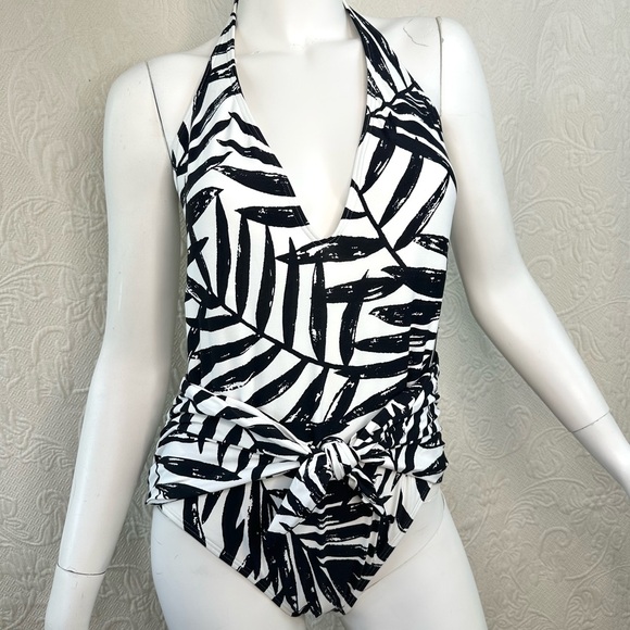Carmen Marc Valvo 14 Black & White One-Piece Shaping Swimsuit NWT - Picture 1 of 15